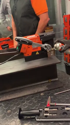 You’re in safe hands with the new FEIN KBC 36 MAGFORCE 👏 The integrated tilt sensor stops the drill motor immediately when the tool is moved or tilted for some reason. This allows you to work safely with highest precision! ➡️ For more info visit fein.co.uk #fein #feintools #magforce #madeformetal #coredrilling #safety #worksafety #metalworking #steelfabrication #magneticdrill #metalwork #newpowertools 