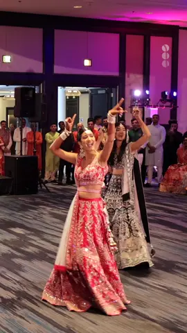 Wonderful Sangeet performance by the bride 😍😍😍 #indianwedding #southasianweddings #indiantiktok #weddingtiktok #indianbride #sangeet #sangeetdance #choreography #indianweddingbuzz #sangeetperformance #southasiantiktok 