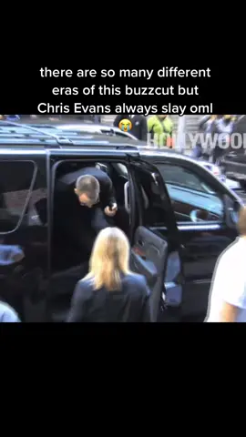 WOOF WOOF #chrisevans #cevanstok #c4ris3vans #americasass #americasassfanclub 