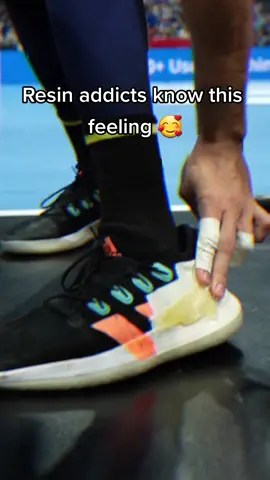 Resin addicts know how satisfying it is 🥰🍯 #handball #håndbold #ehf #resin 