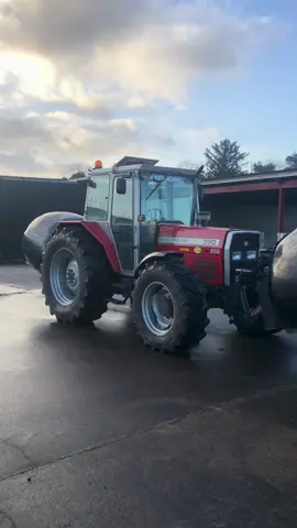 Miss the 3rd bale on her#dillyfarms  #massey#390#Old#oldschool#bales#rod#class#classic#clean#sunroof#fyp#foryoupage#foryou#2023#vir#CapCut 