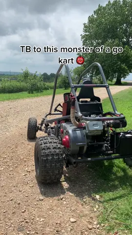 #screammovie 420cc predator engine stage 2 this thing eats!!! #gokart #fyp #fastgokarts #dirtbike #pitbike #moto #predatorengine #burnout 