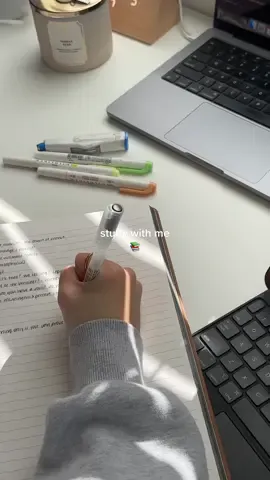 calling all my psych buddies 🫂 #productive #minivlog #Vlog #asmr #satisfying #cozy #relaxing #fypシ #motivation #college #collegelife #studying #studytok #foryou #videodiary #university #routine #dayinmylife #psychology 