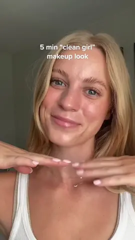 Simple everyday 5 min makeup look ✨ #simplemakeup #naturallook #naturalmakeup #thatgirl #cleangirl #cleangirlaesthetic #cleangirlmakeuplook #glowymakeup #glowyskin #5minmakeup #itgirl #glowyskin #minimalmakeup #nomakeupmakeup 