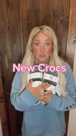 New Crocs💜 #crocs #crocslides #crocshoes #fashion #trendingfashion #unboxing #newshoes 