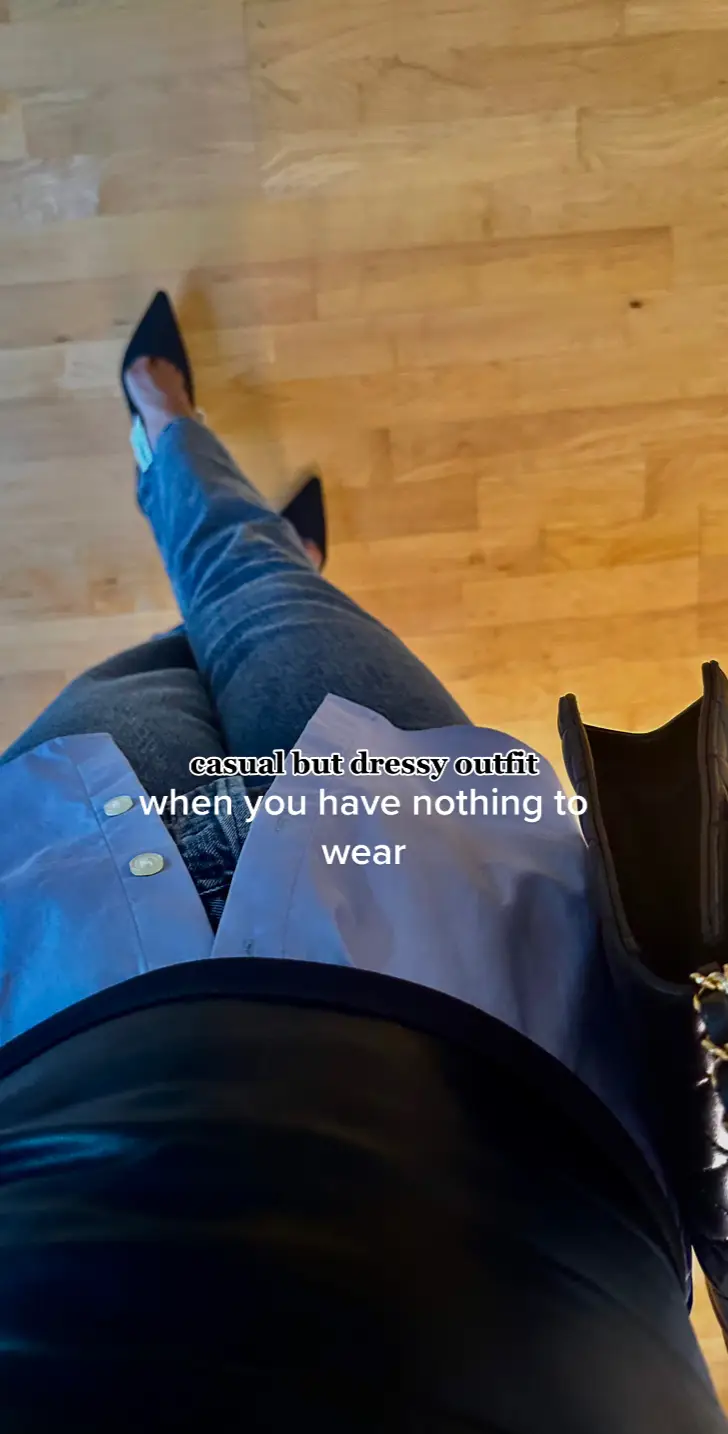dainty jewelry and layers >> outfit links dropping today #winterfashionideas #simpletrendyoutfits #darkfeminineoutfitideas #aestheticoutfitideas #comfybutstylishoutfitideas #stylishwinteroutfits #minimalisticoutfits 