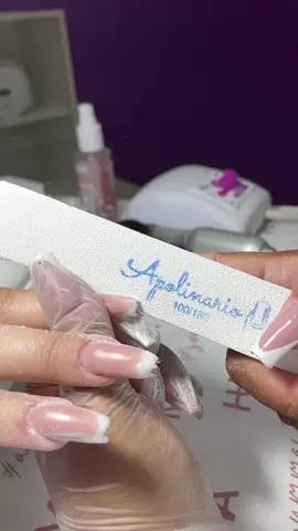 Aquela lixa que todo mundo ama 💜 #lixaunhas #apolinario #saojosedoscampos #nailsdesigners 
