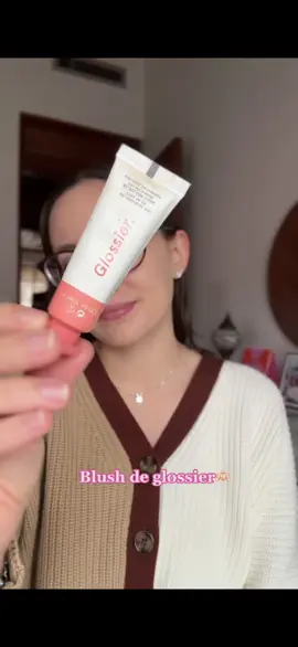 Mi blush favorito del momento🫶🏻 #blush #blushglossier #glossier #makeup #maquillaje #beauty 