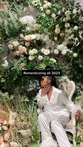 Romanticizing all 2023 because 2022 was HARDDDD #CapCut #trending #fyp #blackgirlluxury #blackgirltiktok #nyctiktok #knotlessbraids #Love 
