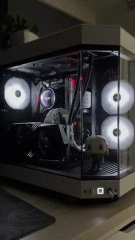 Have you entered the giveaway?🔥#pcgaming #pcsetup #gamingpc #pcdesk #techtok #pcbuild #peel #asmr #asmrpeel #asmrpeeling 