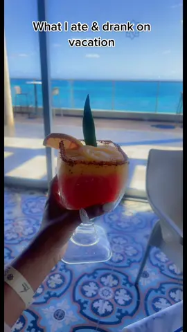 Safe to say I drank more than I ate 😂 #playadelcarmen #cancunmexico #princesstreatment #blackgirlluxury #blackgirltravel #traveltiktok #blacktravelfeed #blacktravel #baecation #playadelcarmenmexico #softlife #fyp #mexicotravel #fyp #mexicofood #sensesriviera #sensesriveramaya 