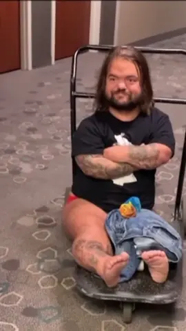 Happy Saturday! #swoggle #hornswoggle #hornswogglewwe #wrestler #wrestlingtiktok #prowrestling #prowrestlingtiktok 