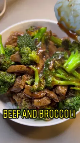 Beef and Broccoli at home 🥩🥦  #chinesefood #beefandbroccoli #beef #broccoli #chicagochef #chicagocaterer #takeout #takeoutfood #chinese #foodies #chicago #cookupki #cookingathome #cookingreels #exploremore #foryou #EasyRecipes #reelsrecipe #comfortfood #saucy #foodiesofinstagram 