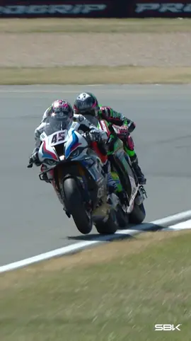 How many times can you overtake your rival in 4️⃣7️⃣ seconds? 👀 Scott Redding and Alex Lowes give you the answer! 🥵 #SeasonRecap #GBRWorldSBK 🇬🇧 #WorldSBK #Motorcycle #Motorsport #Racing