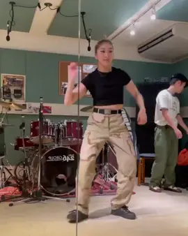 How SMOOTH are her Locking Dance moves #Hirokoboogie on IG ,the female dancers are taking over street dance #fyp