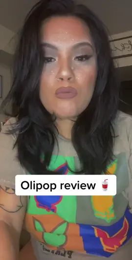 Olipop review #rootbeer#cola#grap#ollipop#tryingnewthings#fyp#trending#momof4#lowcalorie#plantbased#probiotic#SAHM#review