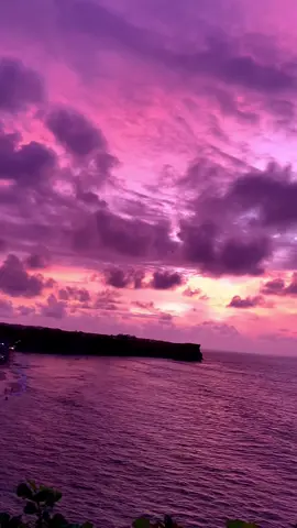 Magical purple sunset 🌅 #sunset #bali #balanganbeach 