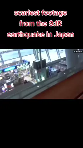 what would you do in this situation?? 😳#duet with @just a user called Teo  #japan #eartquake #scary #footage #2011 
