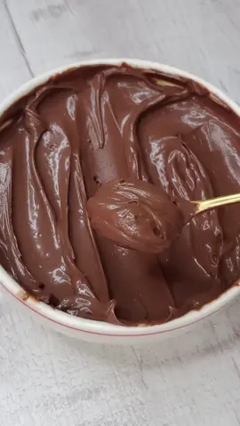 No es otra receta de Ganache de chocolate ES LA MEJOR RECETA DE GANACHE DE CHOCOLATE 🥳💜 . . #cremadechocolate #ganachedechocolate #chocolate #cremapararellenartortas #talentotiktok #tiktokenseña #cocinaconmigo 
