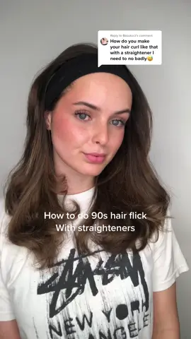 Replying to @Babuka.ii How to 90s hair flick with straighteners, I hope this helps ☺️🤍