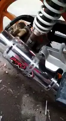 cek sound Proliner ini di pakai pada motor Blade ya kk.. untuk jenis motor bisa di request di pesanan.. happy shopping day #knalpot #knalpotracing #knalpotproliner #knalpotbebek #knalpotmotor