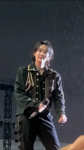 fancam < meleyot 🫠 ngedit videonya aja masih senyum2 #seventeen #svt #jeonghan #yoonjeonghan #bethesun #bethesunconcert #bethesuninjakarta #bethesuninjkt #bets #concert #carat 