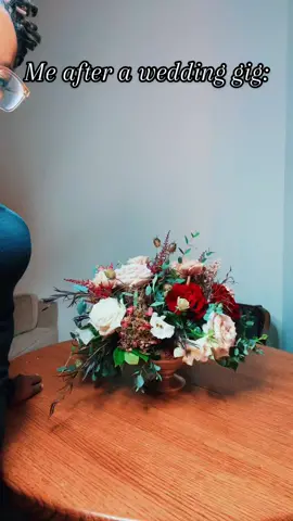 I mean… they just throw away all these expensive flowers?!!!!! My home will look like I am @Oprah @Kim Kardashian for at least a week, trust!!!!  I RECYCLE!!! #weddinggigs #weddingflowers #weddingsinger #flowers #softglam 