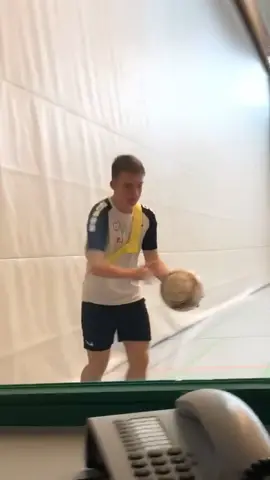 Wait for it… 🤣 @CONTENTbible #sportbible #sports #football #Soccer #fails