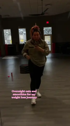 Super transparent post. I’ve been off and on on my health journey and well the biggest thing is being consistent with my routine. Not only making sure I make it to the gym but it’s also about the foods I’m consuming daily. This is my current go to’s overnight oats and smoothies #healthyrecipes #overnightoats #healthjourney #consistency #routineaesthetic #weightlosscheck #weightloss #healthyfood #healthylifestyle #GymLife 