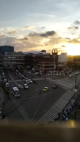 Time lapse vidro of the sunset at the busy streets of the city of love. ❣️✨ #fypシ #explorepage #foryoupage  #explorepage #Travel #2023 