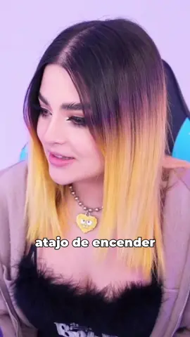 EL MAYOR MIEDO DE MUCHAS STREAMERS 👀 Segunda vez en 8 años que se me prende stream por accidente 😂 al final apagué la pc desde el enchufe, grave error 🥲 pero todo bien 🤠💅🏼