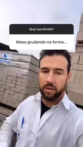 Aqui nesse vídeo eu vou te ensinar uma técnica simples! Se você também está com problema de massa grudando na forma, esse vídeo é para você. Compartilha esse vídeo ✅