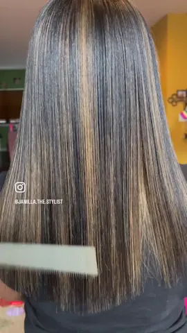 Black girl Blonde  #darkhairbalayage #blackhairbalayage #honeyblondehighlights #balayagetransformation #balayageplacement #blackhair #orlandohair #hairstylistoftiktok #redkenshadeseq 