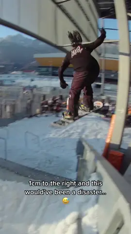 light work for @zebpowelll 🔥  #redbull #snowboarding 