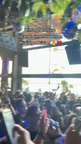 Esse som arrepia até a alma ❤️😍 @vintageculture  ❌Track id: Rüfüs Du Sol - Innerbloom❌ Se você gostou curta, comenta, salva e compartilha com seus amigos 🔥 📲 Assista os Stories ⚜ SIGA 👇🏼 @so.desande @so.desande @so.desande ⚜ #sodesande #privilegebuzios #housemusic #greenvalleyclub #zoominimal2022 #techhouse #sotrackboa #inconcertfestival #sotrackboa2022 