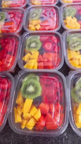 #frutas #fruit #saladadefrutas #frutasweet #natural #comidanatural #comidasaudavel #praticoefacil #Fitness #dieta #hortifruti #quitanda #horti 