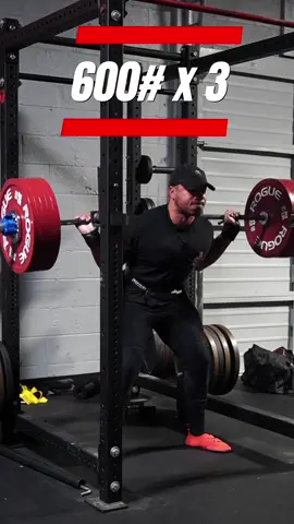 This is my LIGHT day 😏.  #lightweightbaby #aintnothingbutapeanut #squat #squatting #squattok 