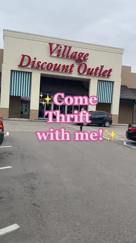 #comethriftwithme I love a good 50% off sale! 🙌🏽 #Thrifttok #thriftingfinds #thrift2gift #blackgirlsthrift #blackgirlsthrifttoo #frugalfashionista 