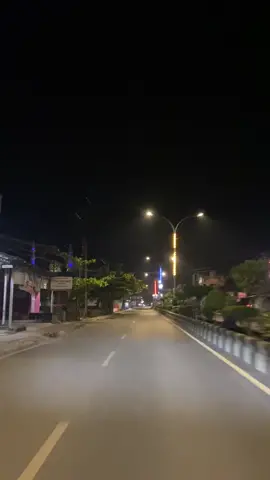 Simpang di tengah malam #simpangempattanahbumbu #batulicin #tanahbumbu 