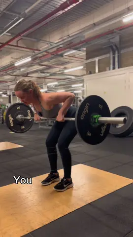 The key is to bend over 🔑 #fyp #formtip #gym #gymtip #bentoverrows #backday #workout #beginnerworkout #workoutforbeginners #gymworkout #GymVideos #WomenGymMotivation #GymTok #GymInspo 