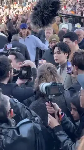 #jimin #diorwinter23 #dior #pfw #TikTokFashion #Paris