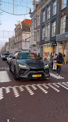 Mansory urus in amsterdam  #lamborghini #urus #mansory #supercar #cartok #carspotting #viral #fyp #foryoupage #foru #fy 