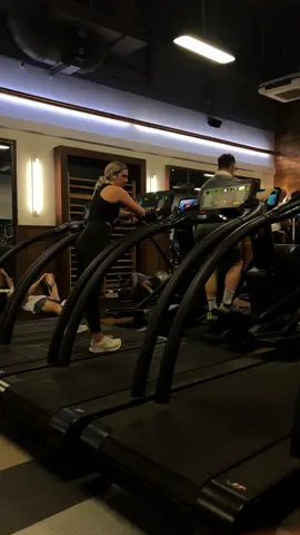 She forgot the treadmill was on 😅 (Credit - Stephanie Wilkie) #fyp #fypage #treadmill #Running #fail #fails #funny #gym #gymfail #gymfails #workout