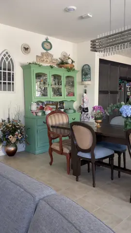 Taking a moment to enjoy my quiet clean house while my babies are napping.🤍 #romanticizeyourlife #slowliving #slowsunday #lazysunday #cozykitchen #cozyathome #momlife 