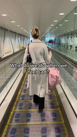 Book that flight ✈️ #traveltiktok #travellife #traveltok #traveltips #traveldiaries #travelgirl #travelblogger #travellover #citybreaks #budapesthungary #visitbudapest 