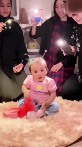 She steal the spotlight✨ #fyp #babytiktok 