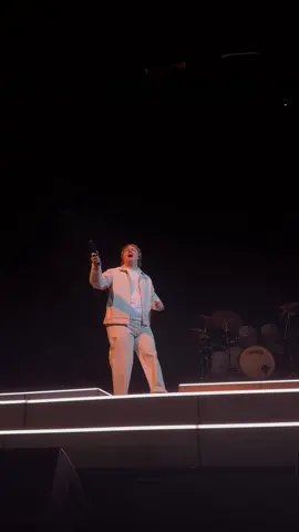I am Beyoncé, always x #beyonce #lewiscapaldi