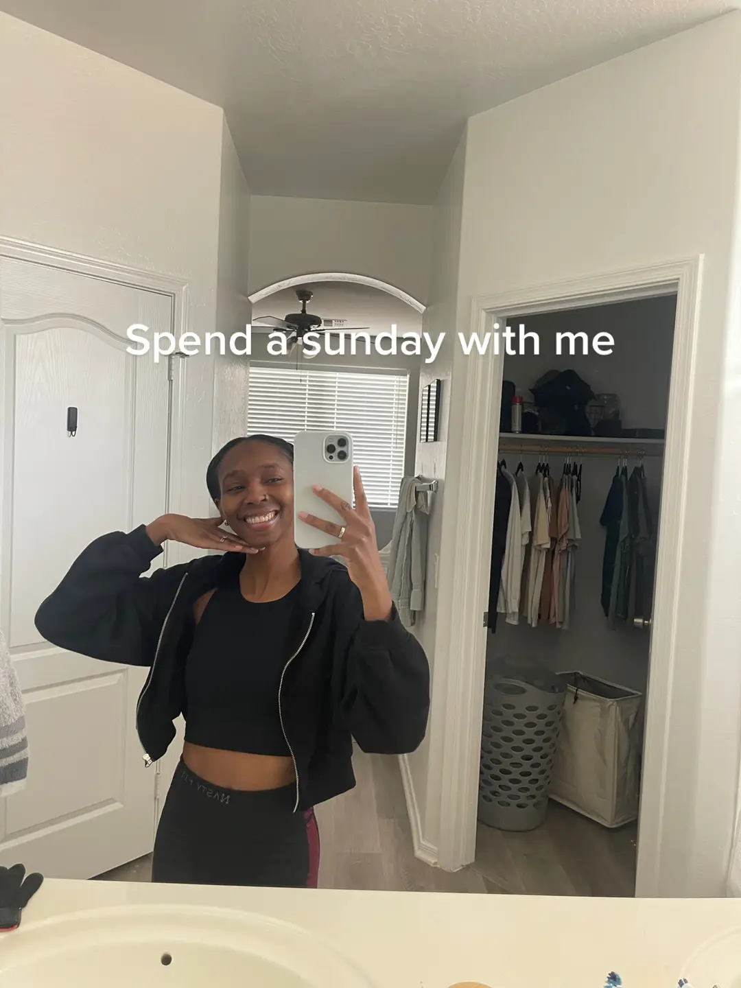 sunday in my life #dayinmylife #mydayinphotos #blackgirltiktok #footballsunday 