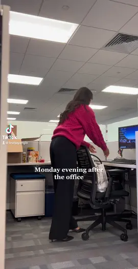 Reuploading bc of the glitch 🥹 goodnight 😴 #officelife #corporatelife #commuterlife #aritzia #GenshinImpact34 #mealprep #workout #thebachelor 