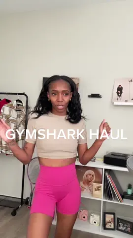 LOVE LOVE LOVE. 🫶🏾 gymshark x whitney simmons  #gymsharkwomen #gymshark #gymsharkhaul #whitneysimmonsxgymshark #tryonhaul #gymsharktryonhaul 